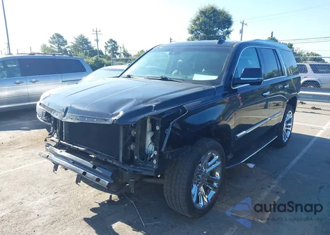 2016 Cadillac Escalade Luxury Collection z USA, uszkodzony, nr VIN 1GYS4BKJ8GR109207